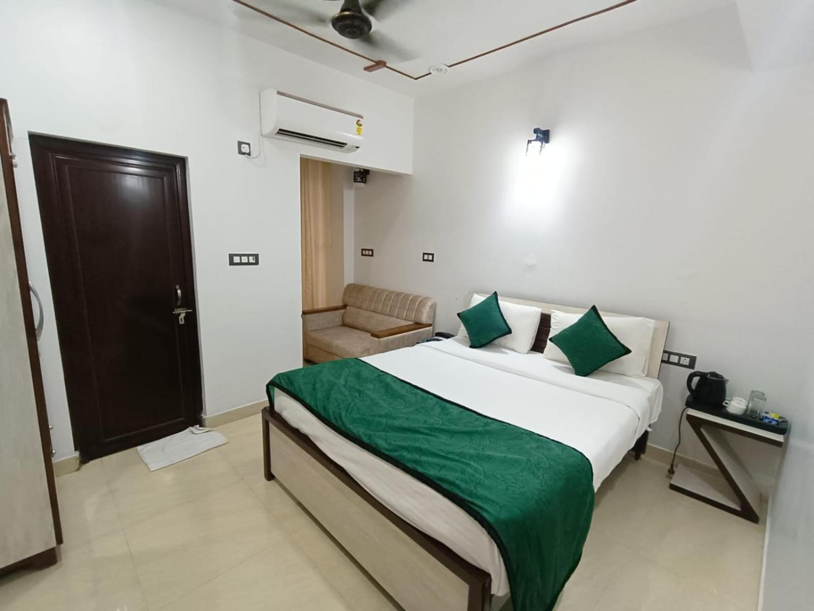 Hotel Aman Residency Allāhābād Junction Eksteriør bilde